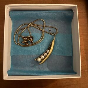 4 Peas in a Pod Necklace